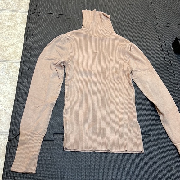 Brand new ribbed knit turtle neck - Picture 2 of 2